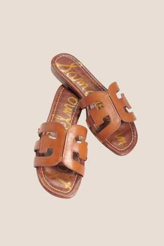 Bay Sandal in Saddle
