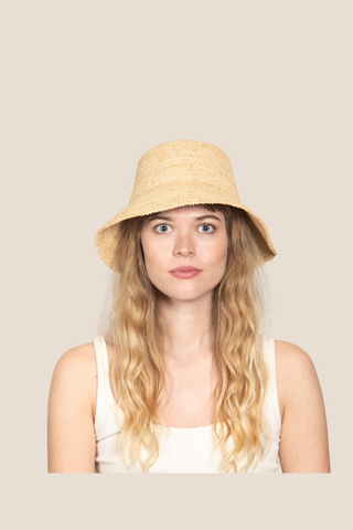 Tali Raffia Bucket in Natural